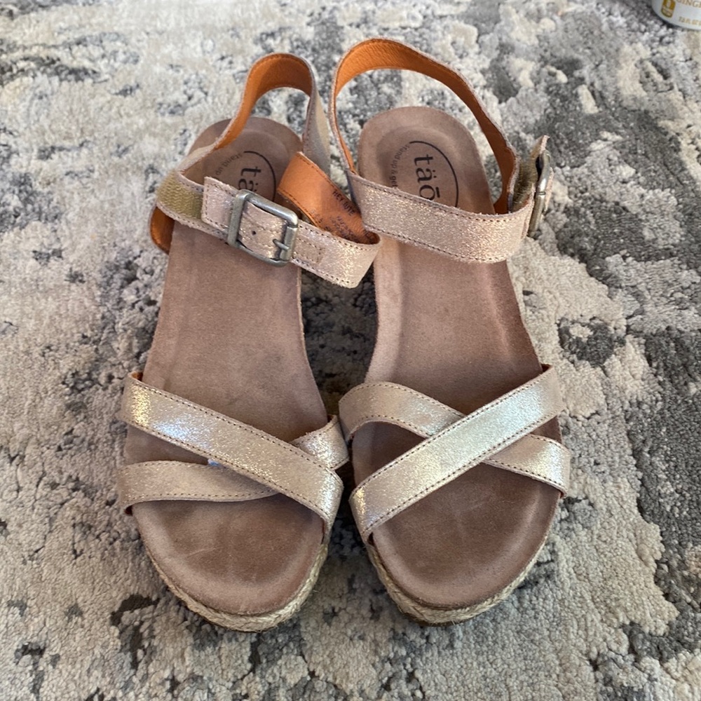Nearly new Taos wedge sandals